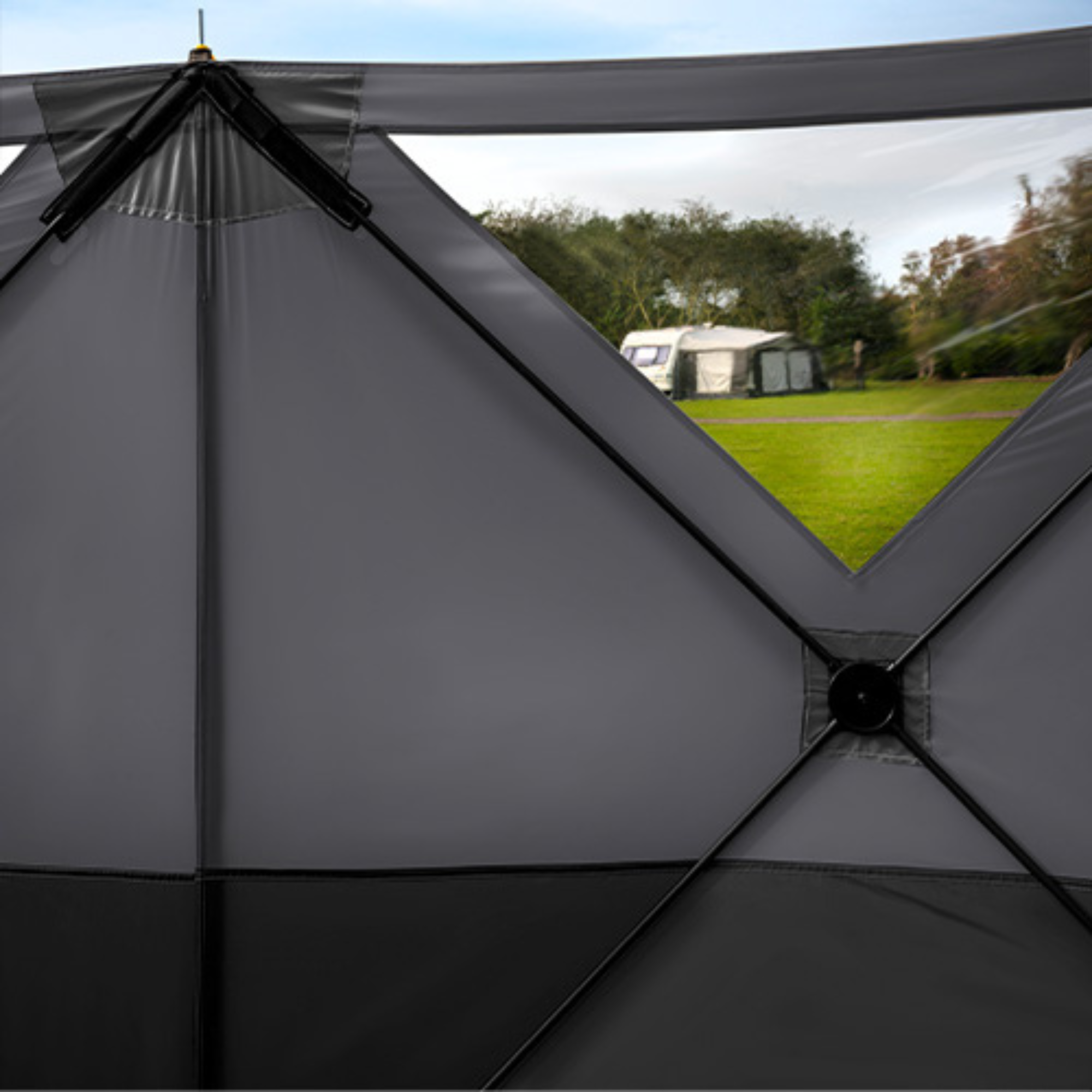 Maypole 4 Panel Pop-Up Windbreak