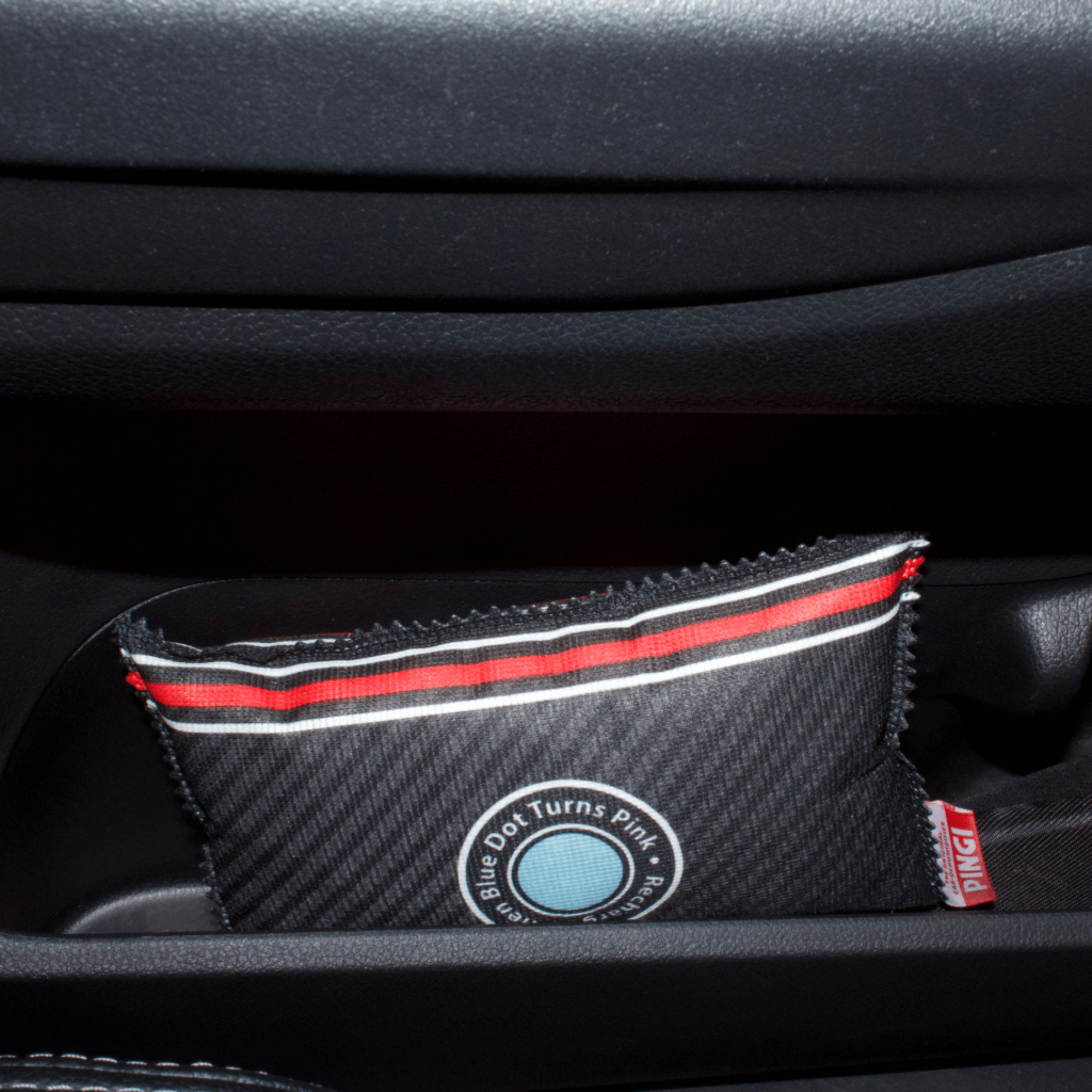 Pack of 24 Pingi reusable car dehumidifiers, prevents condensation and mold inside vehicles.