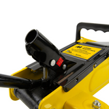 AA 3T trolley jack, compact and durable for vehicle maintenance.
