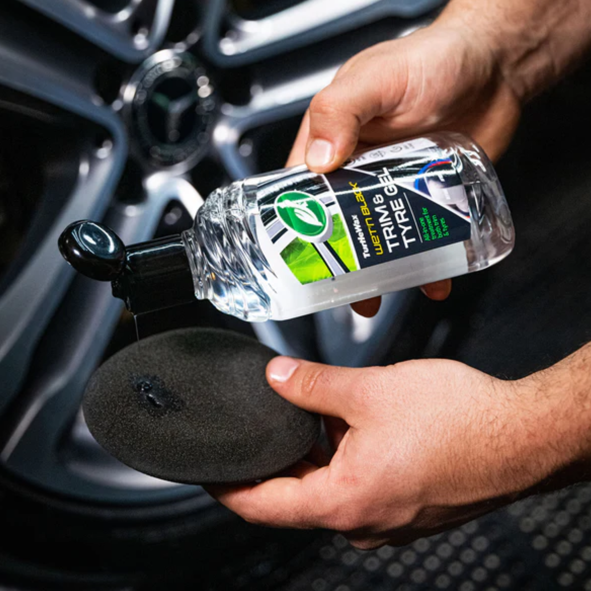 Turtle Wax Wet & Black Trim & Tyre Gel Rich Shine Water Resistance Car 300ml