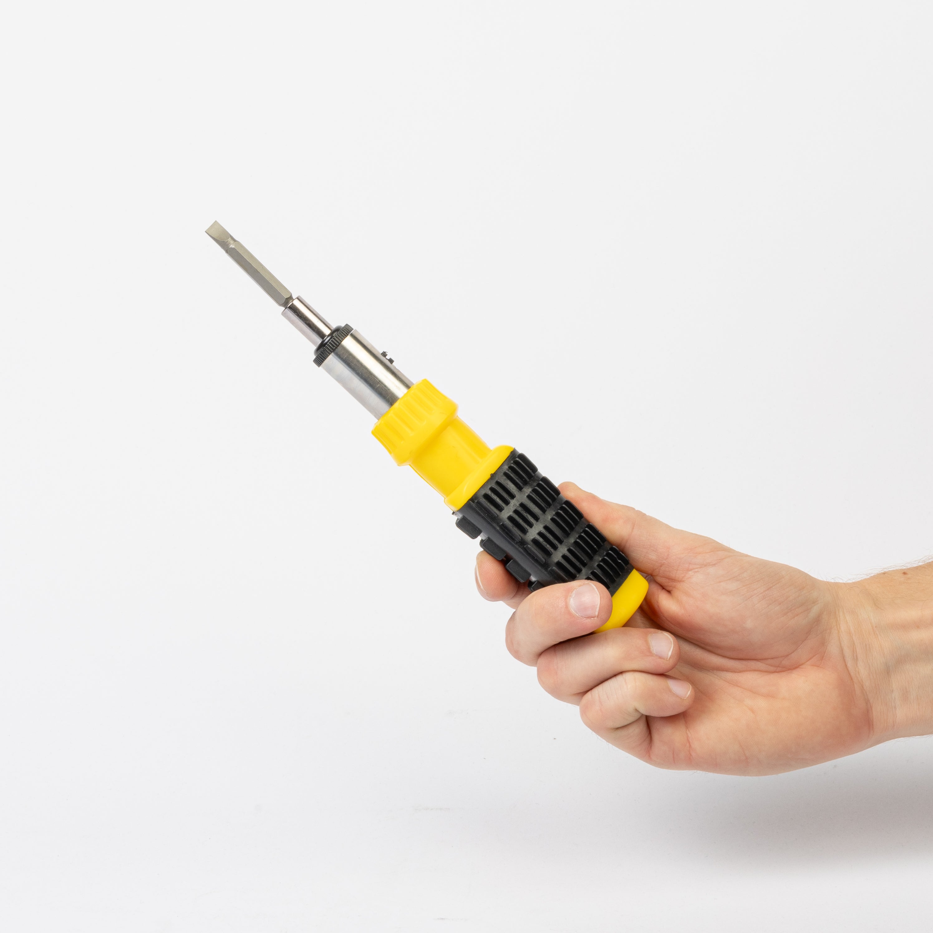 101pc Screwdriver Ratchet Driver and Socket Bit Set